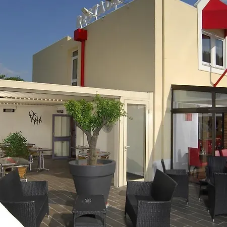 فندق The Originals City, Costieres 3*
