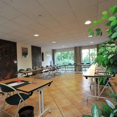 Hotel The Originals City, Costières, Ex Inter