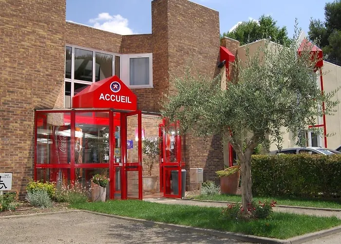 The Originals City, Costieres Nimes