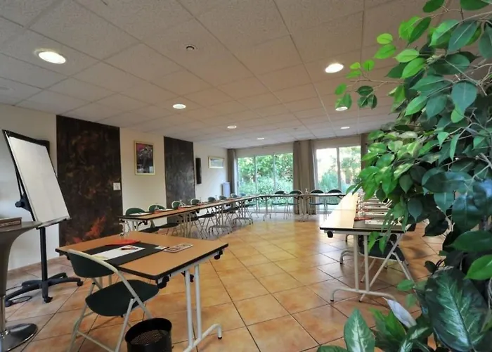 Hotell The Originals City, Costieres