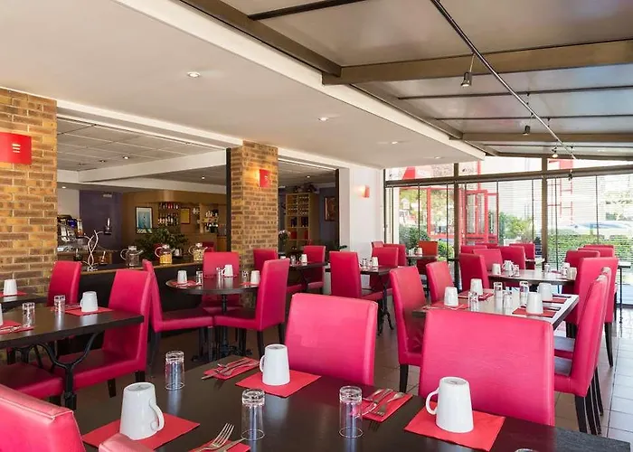 Hotel The Originals City, Costieres Nimes