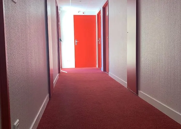 The Originals City, Costieres Nimes