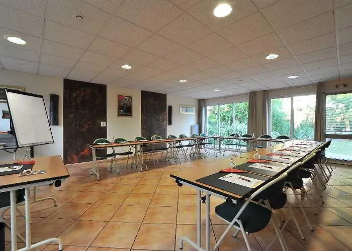 Hotel The Originals City, Costières, Ex Inter 3*