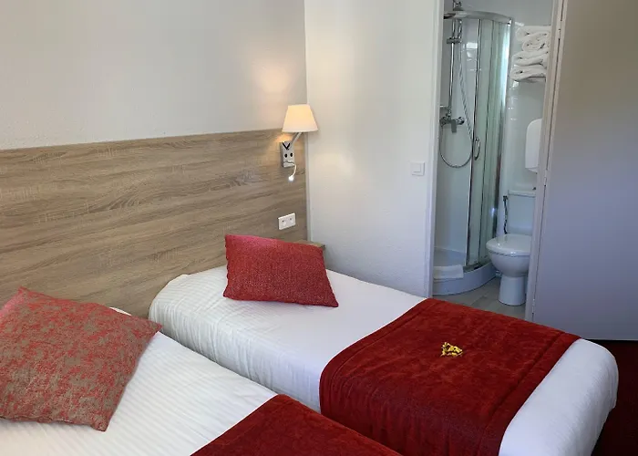 The Originals City, Costieres